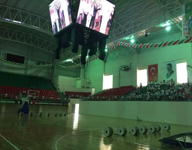 Karşıyaka Belediyesi Zühtü Işıl Spor Salonu, spor parke uygulaması