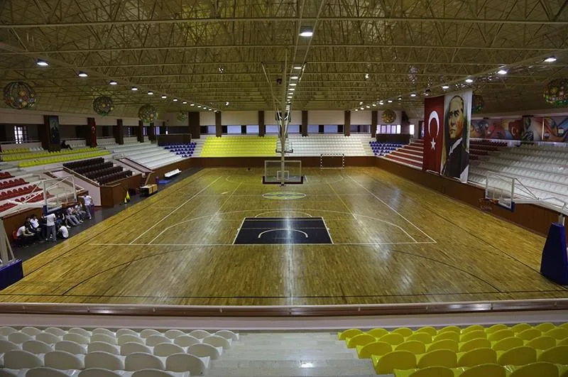 Maltepe Üniversitesi Spor Salonu, spor parke uygulaması